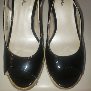 Shiny black wedges